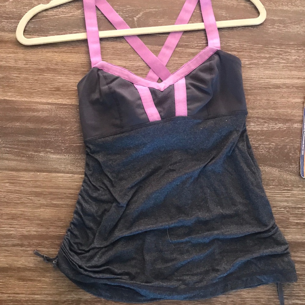 Lululemon top